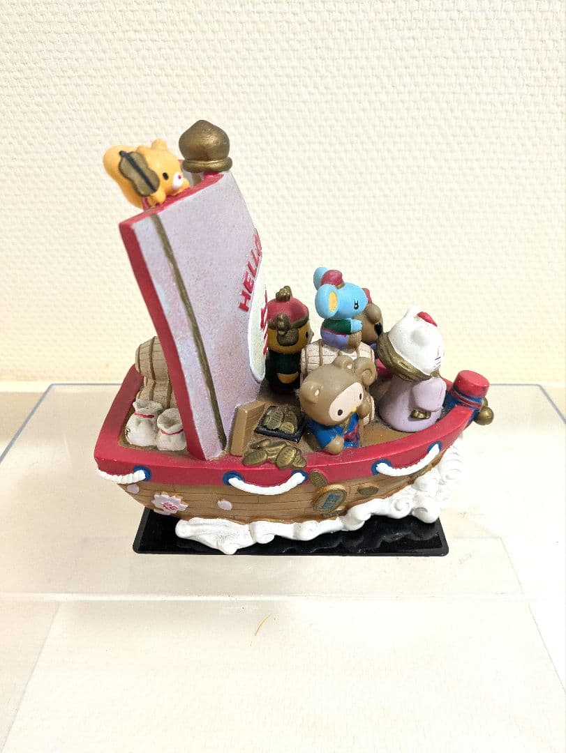 サンリオ　キティ　ジオラマ宝船七福神フィギュア