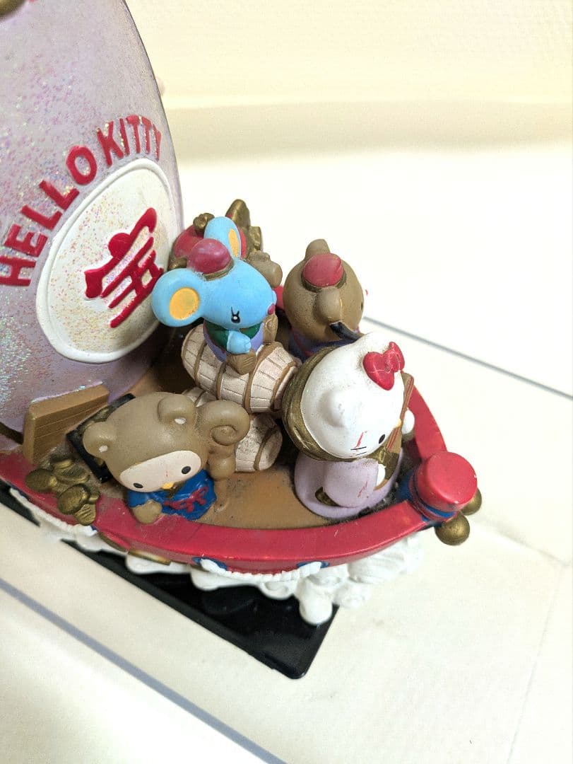 サンリオ　キティ　ジオラマ宝船七福神フィギュア