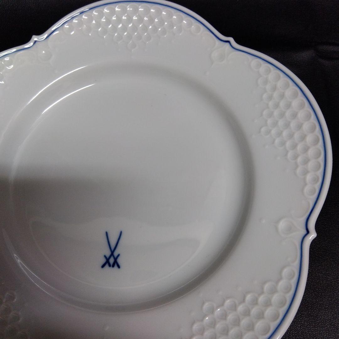 マイセン　2000年イヤープレート　ホワイトレリーフ　中古品