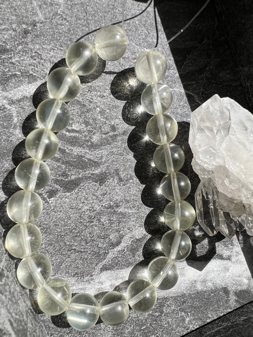 極上/透過リビアングラス 8mm ブレスレット 内径16cm 天然石 隕石 希少
