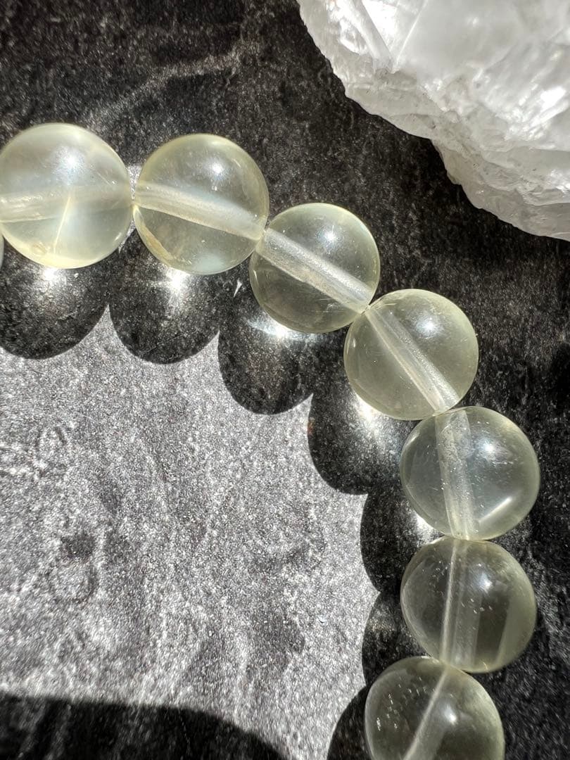 極上/透過リビアングラス 8mm ブレスレット 内径16cm 天然石 隕石 希少