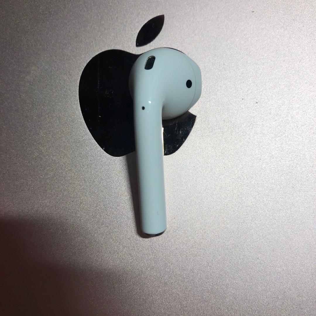 Apple AirPods 第2世代　右側　右耳　右