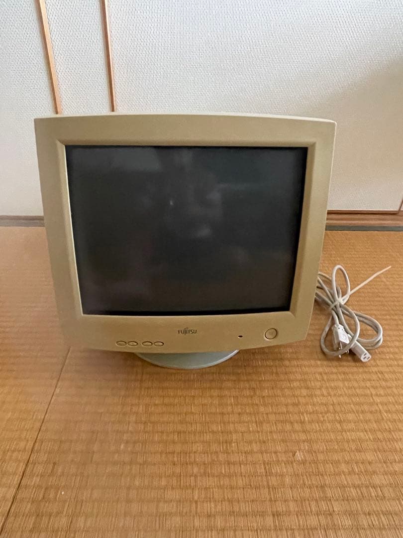 懐かしいレトロなブラウン管モニター１５型