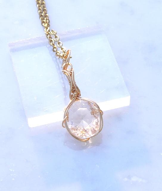 （１点もの）高千穂産天岩戸水晶エイトスターカットペンダント◇