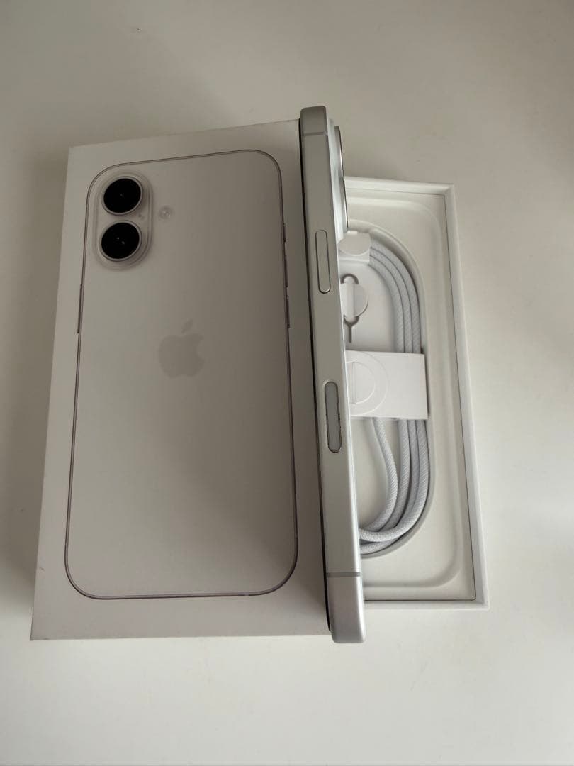 iPhone16 256GB SIMフリー ホワイト