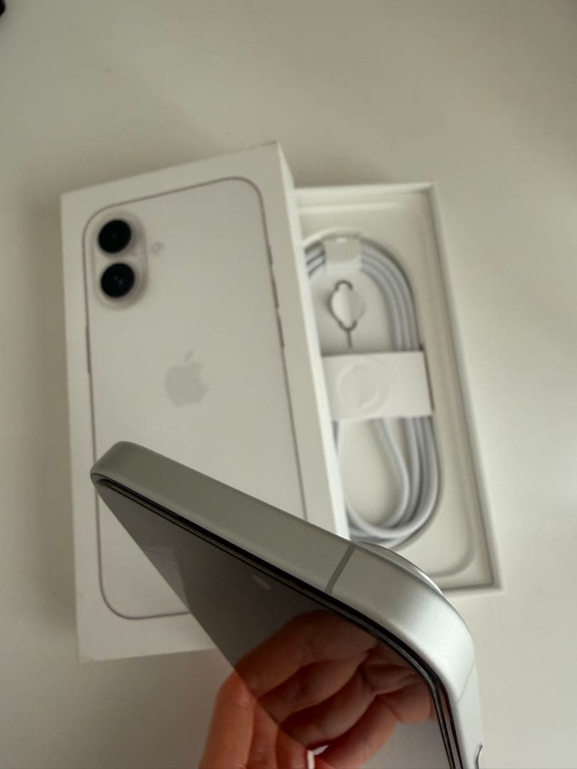 iPhone16 256GB SIMフリー ホワイト