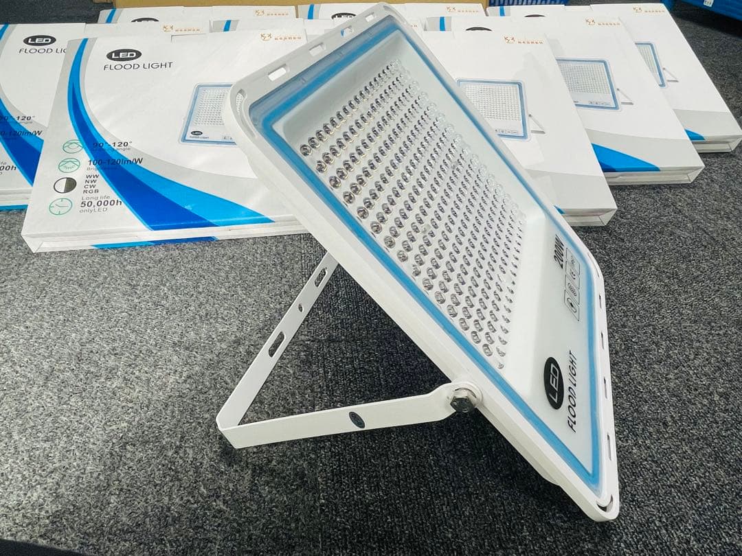 極薄型 LED 200W 2個セット昼光色6000K 22000LM IP67
