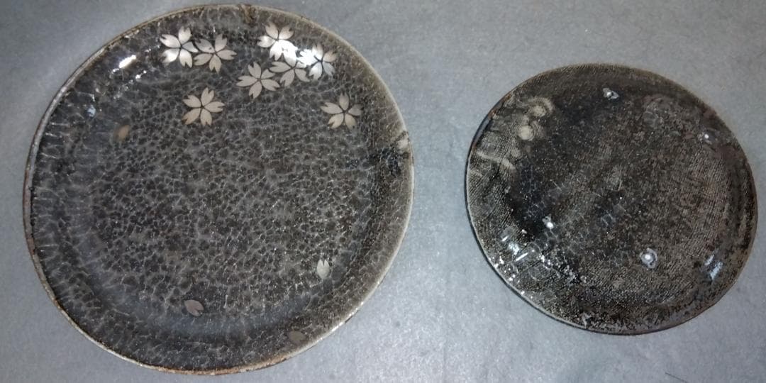 美濃焼の名工 三浦繁久作品　鼠志野桜紋様の向付け中鉢と中皿と大皿 の三種類