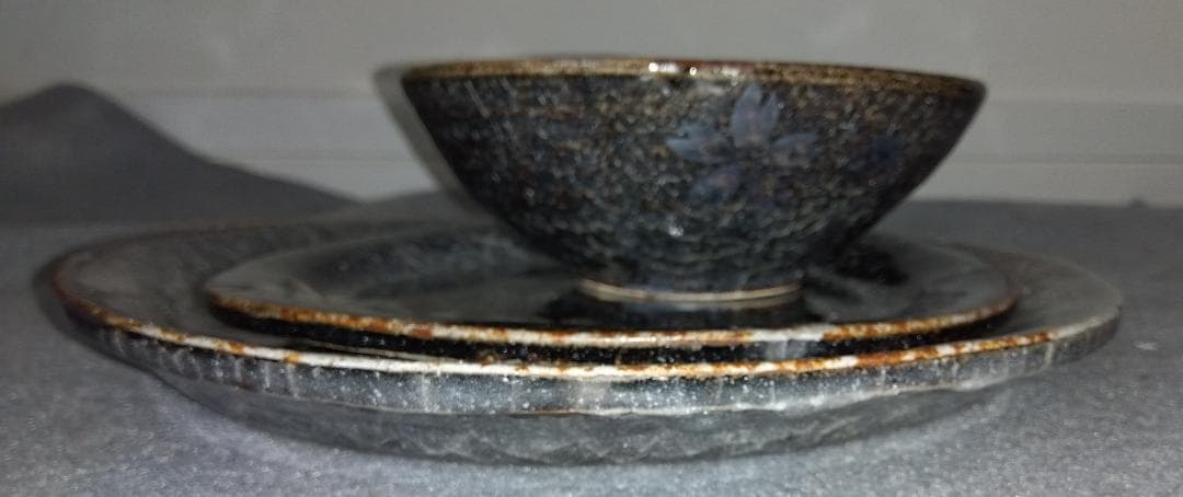 美濃焼の名工 三浦繁久作品　鼠志野桜紋様の向付け中鉢と中皿と大皿 の三種類