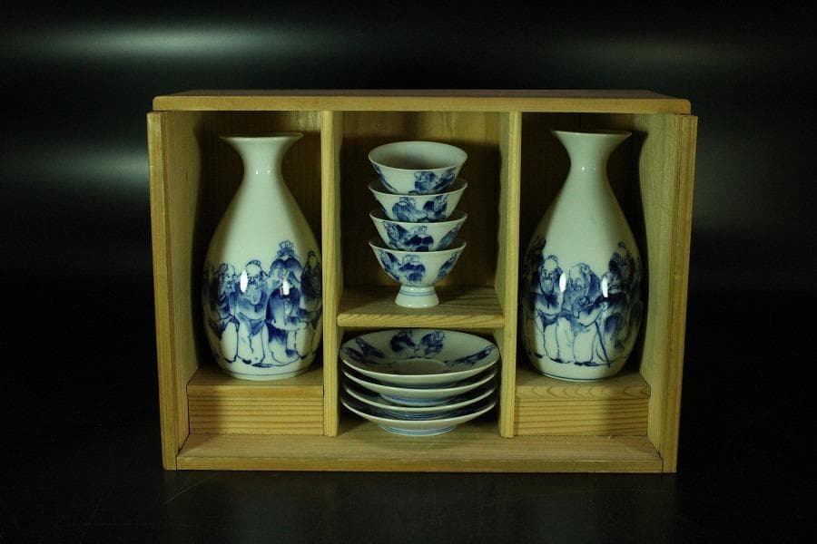 青花人物絵 酒器 煎茶碗 台 徳利 揃 共箱(K-LC849)