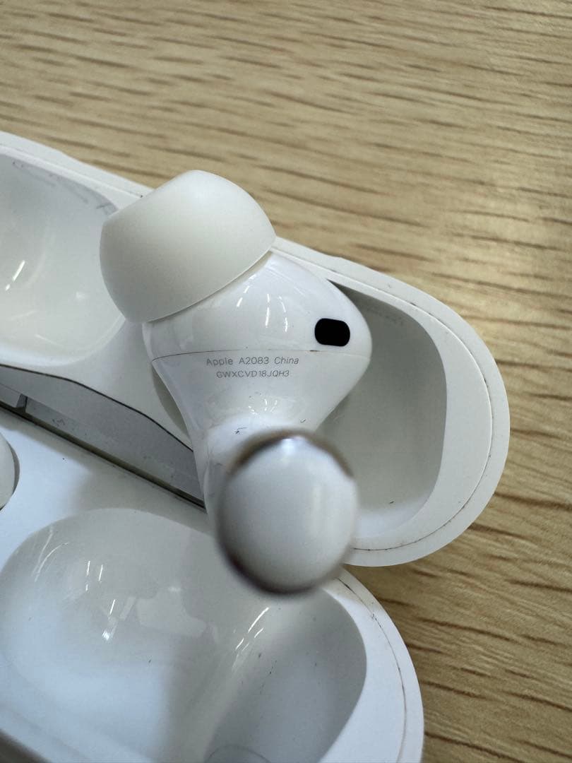 Apple AirPods Pro 本体（第1世代）