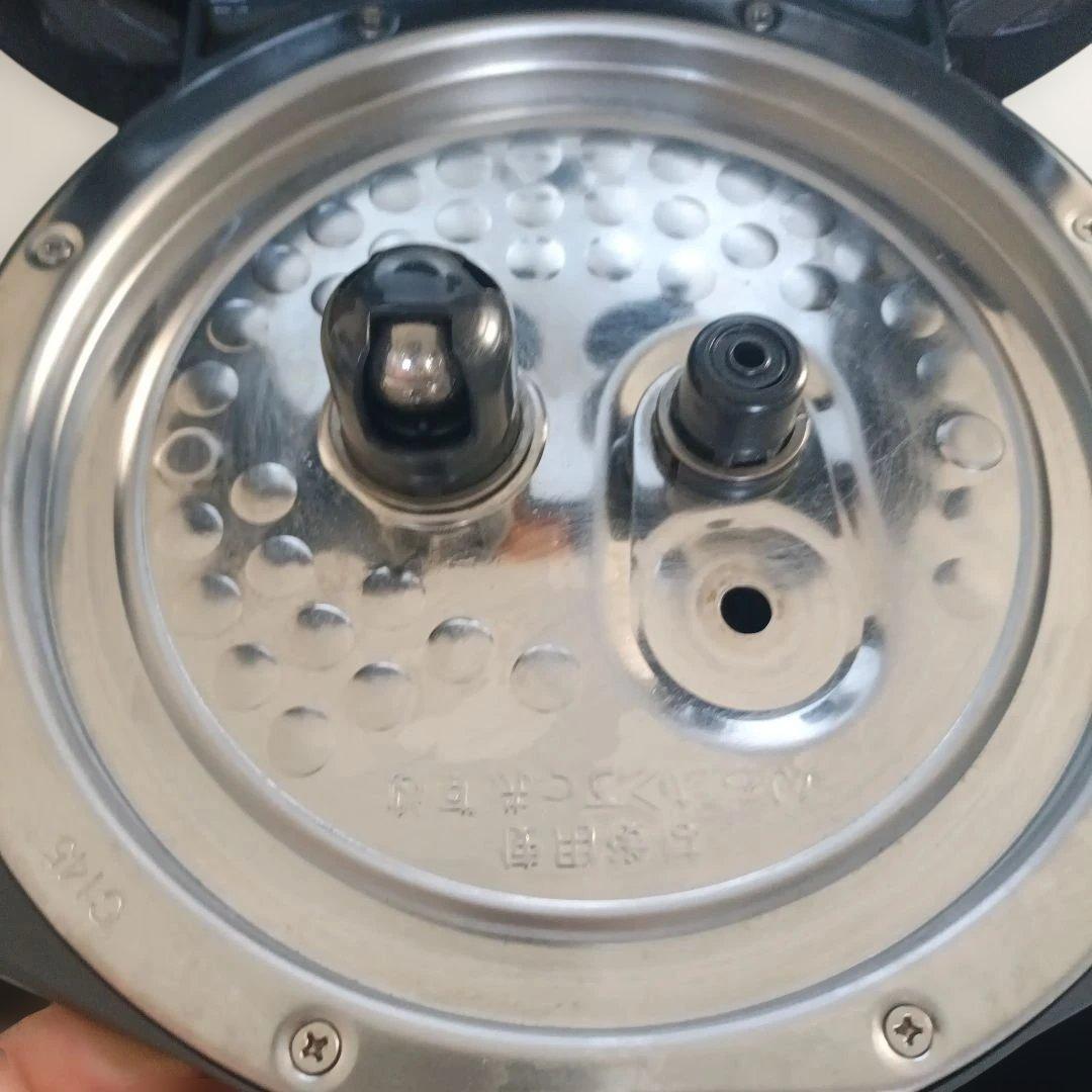 圧力IH炊飯器ジャーデジタル 5合 黒　NW-TA10　18年製