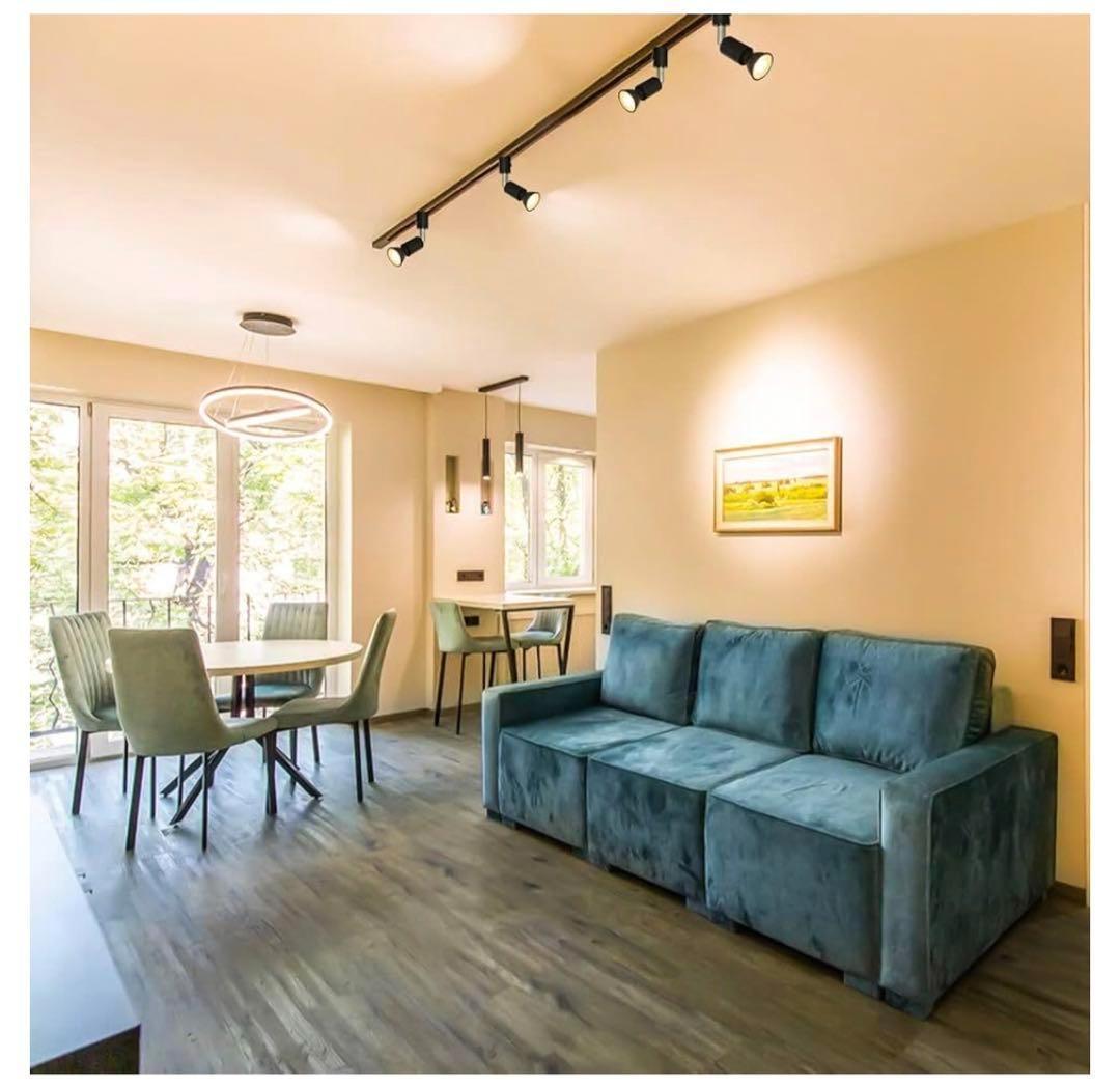 【M3039-75-50】スポットライト 6灯　電球付き　ブラック