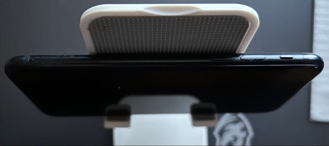 iPhone SE3 128GB ブラック