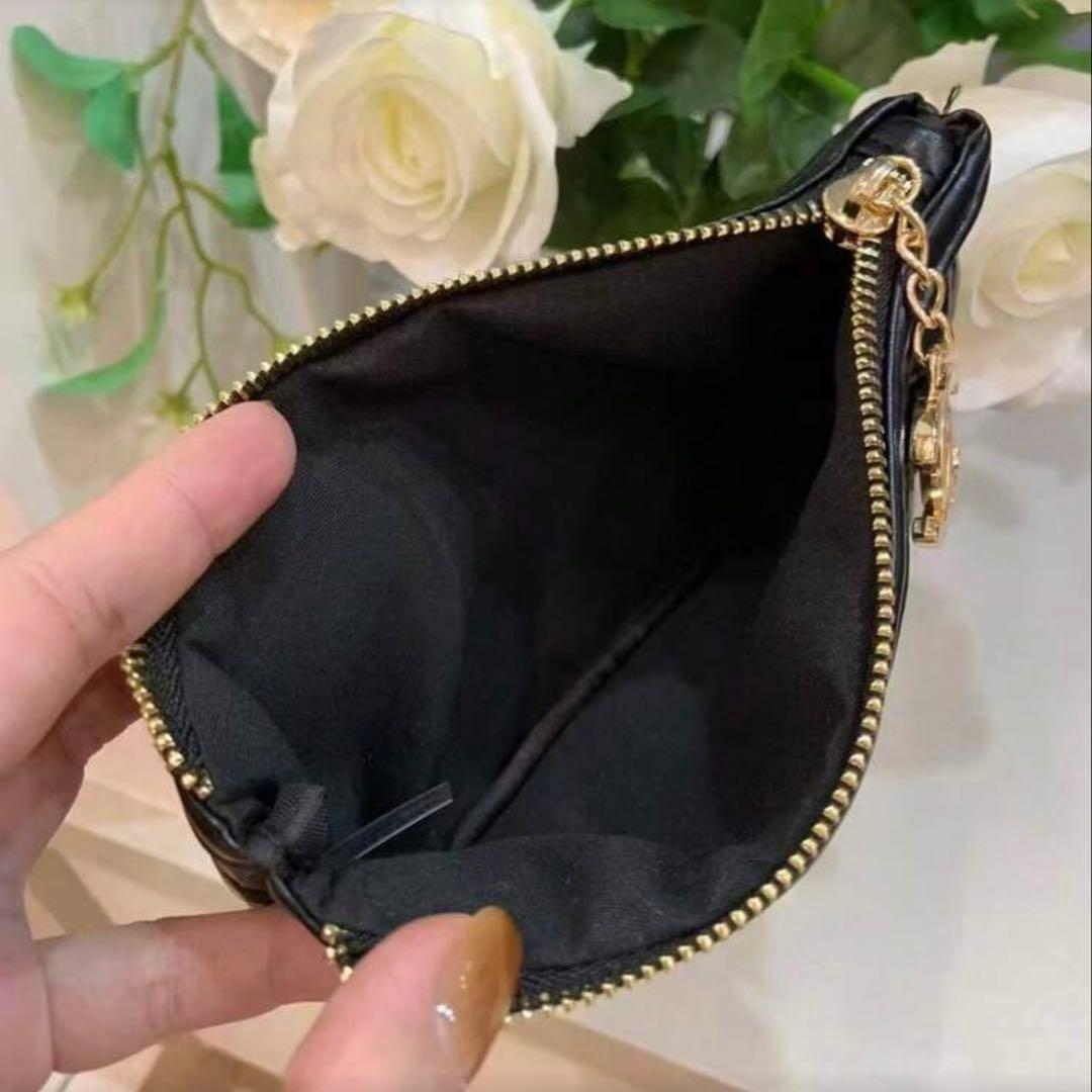 CHANEL ブラック 化粧ポーチ