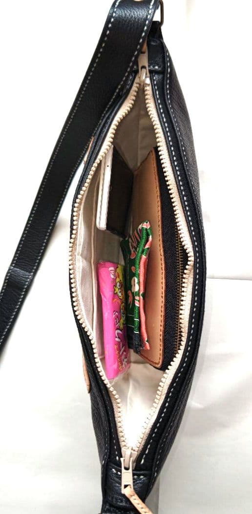 牛革ボディーバック①