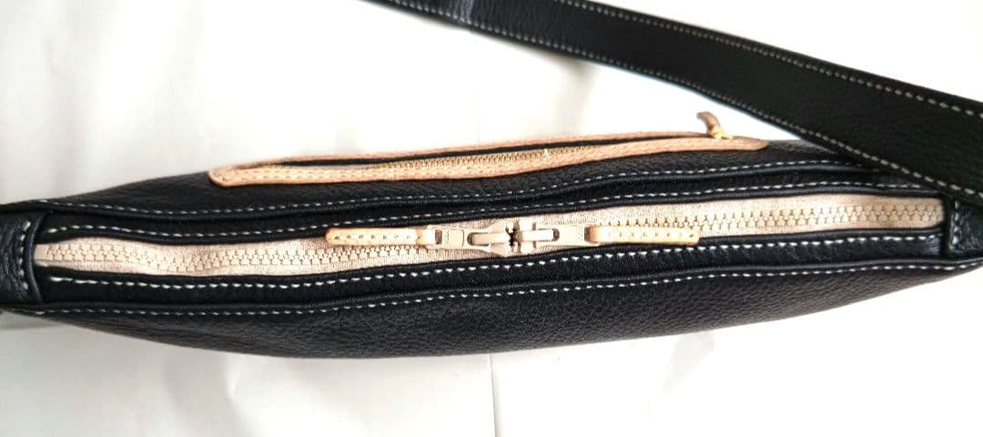 牛革ボディーバック①