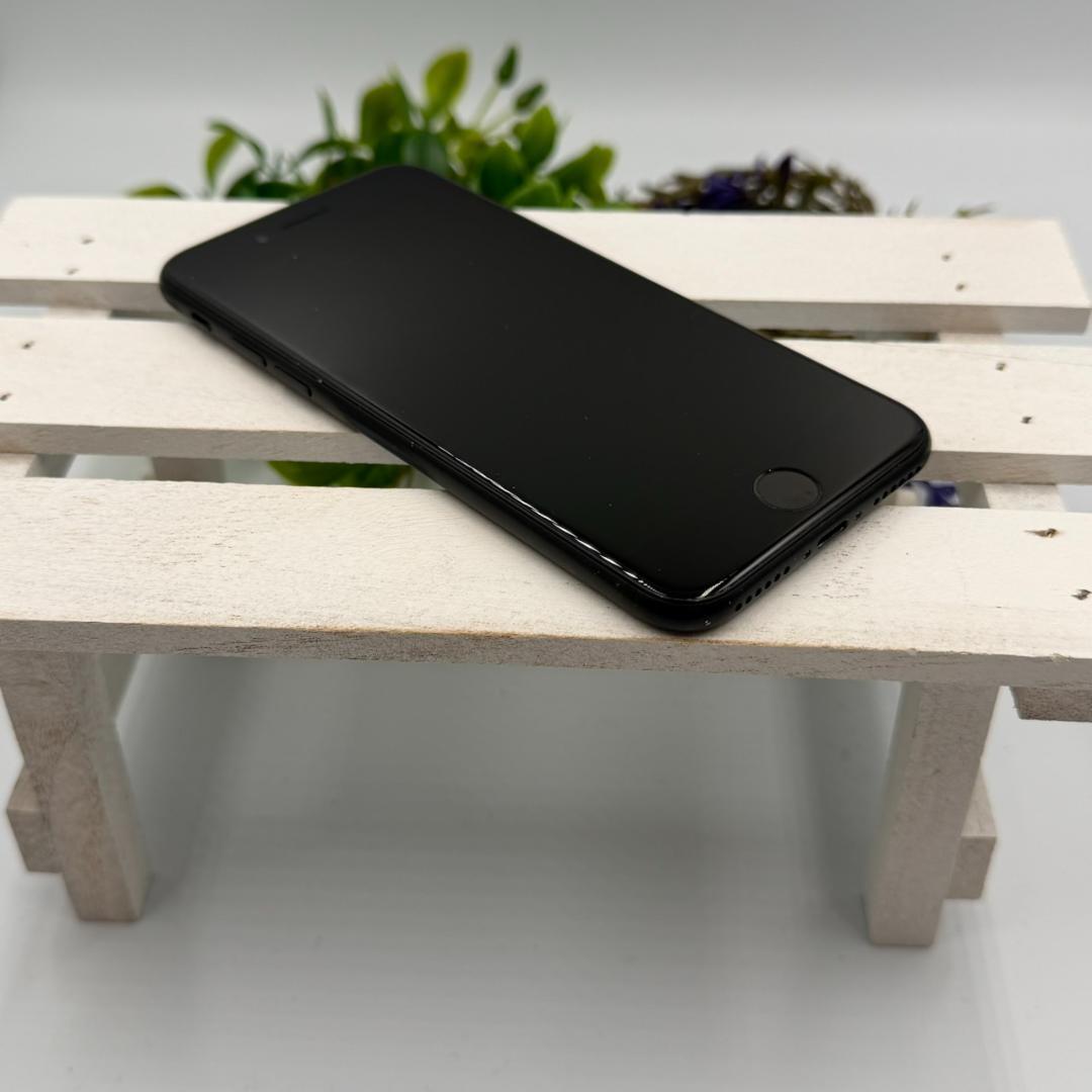 iPhone SE第2世代 64GB ブラック 451