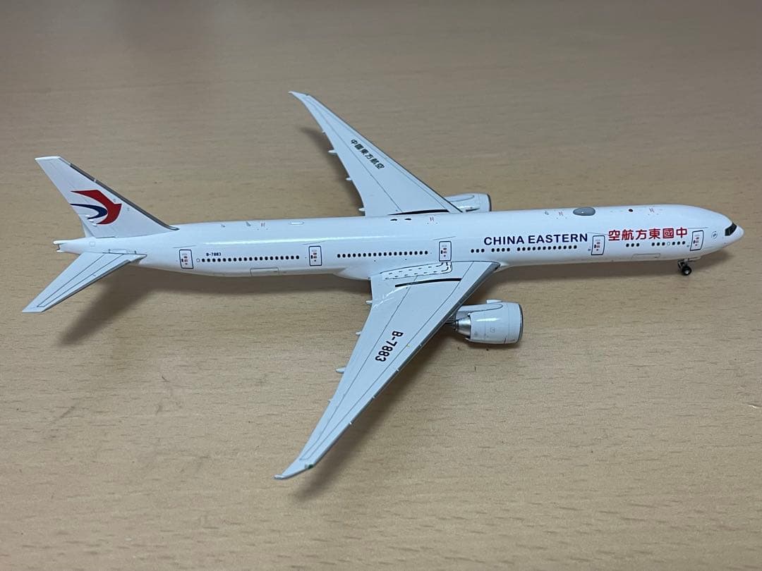 Aviation400 中国東方航空 B777-300ER 1/400