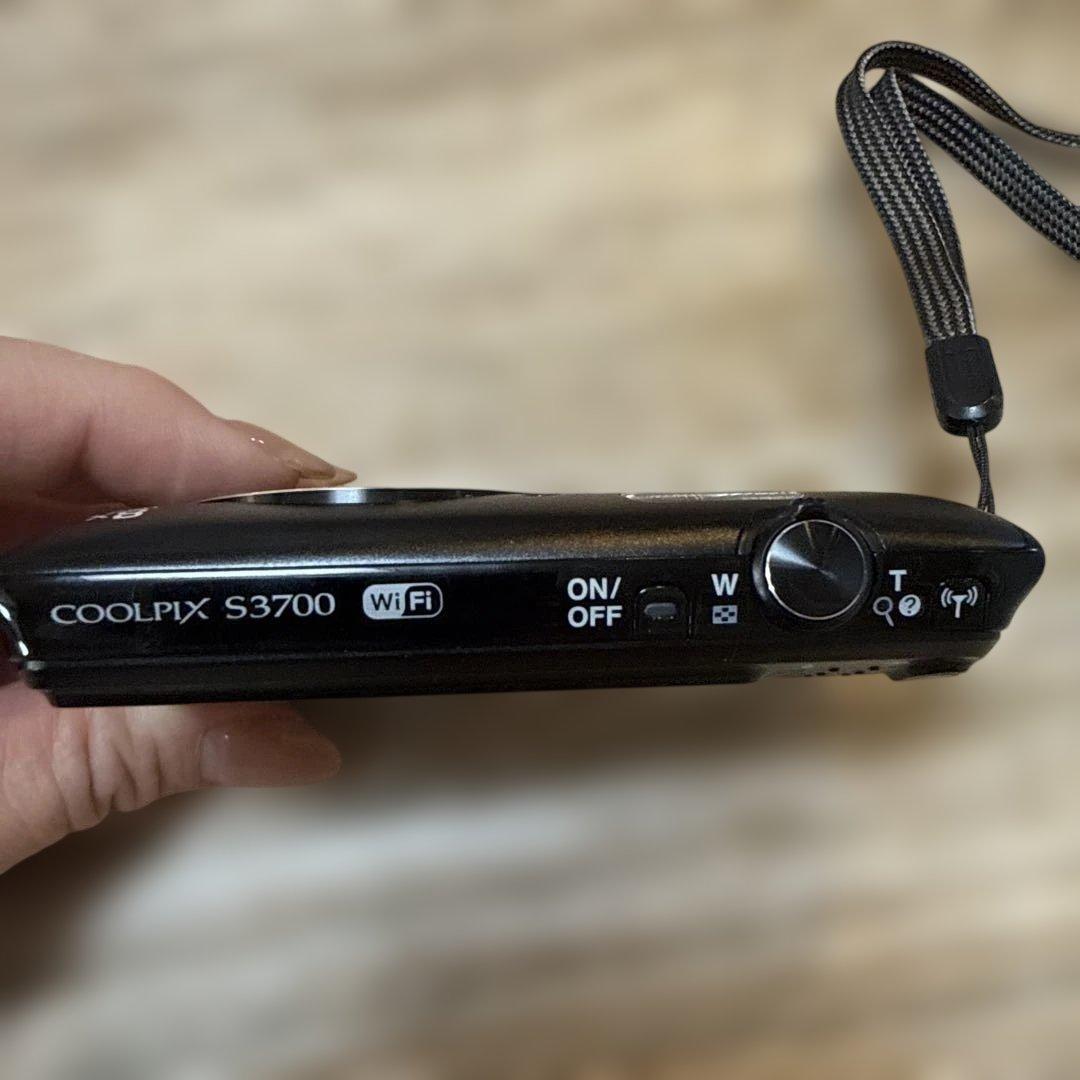 Nikon COOLPIX S3700 コンパクトデジタルカメラ