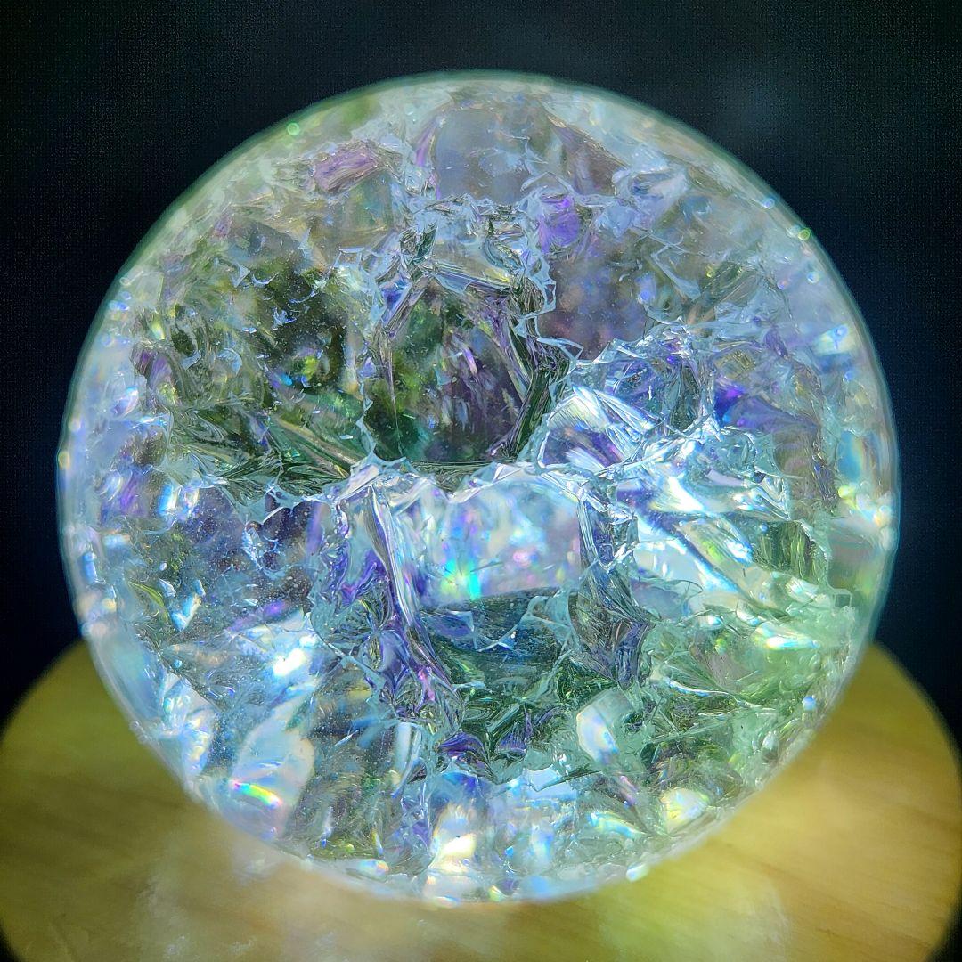 大人気【新品】エンジェルオーラクラック水晶スフィア 約60ミリ弱 usbライト