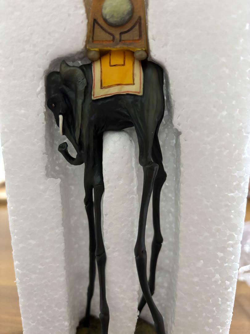 サルバドール・ダリ作 「聖アントニウスの誘惑」から象（ゾウ）の彫刻 宇宙象