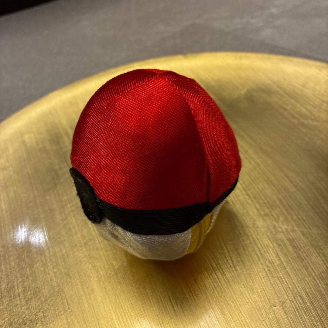 【希少】ピカチュウ バンザイぬいぐるみ TOMY（モンスターボール変身）