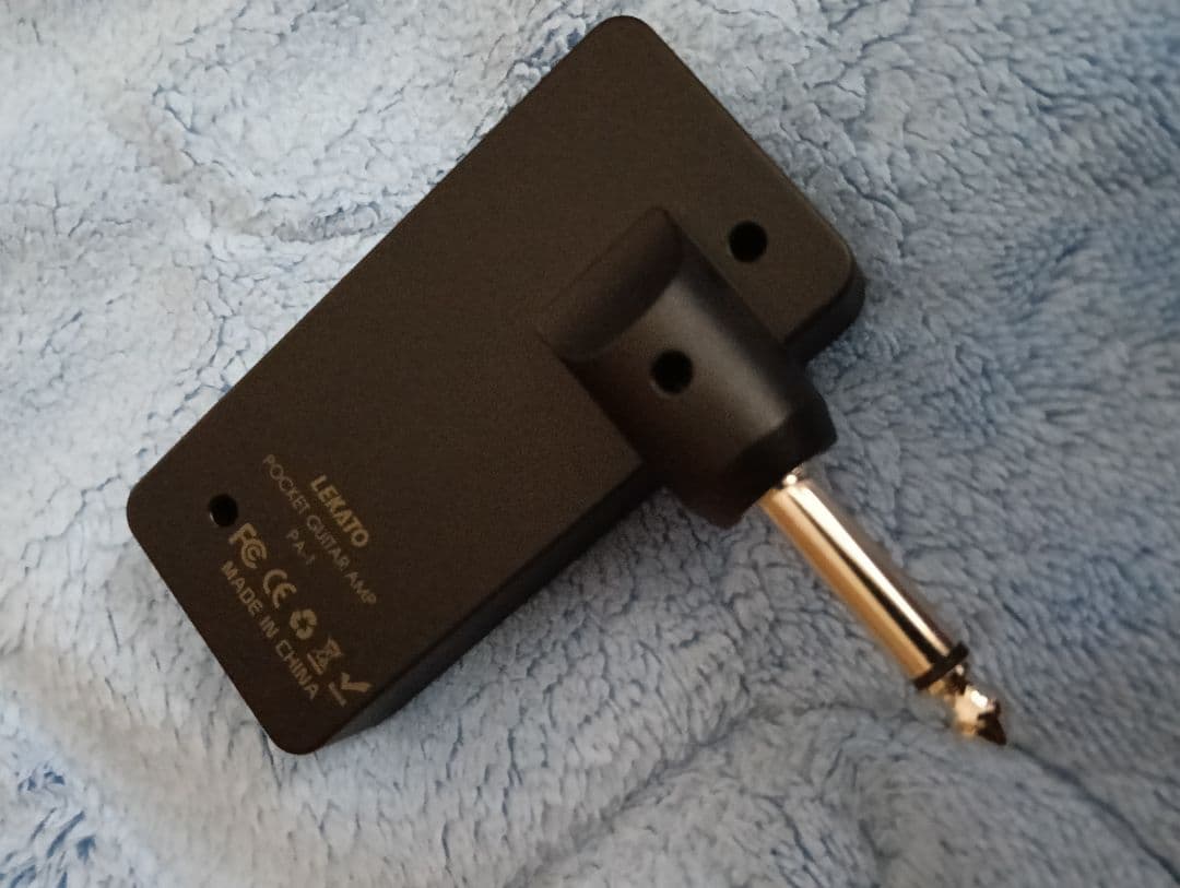 Donner HUSH-X エレキギター と SHUBB C4k カポタスト