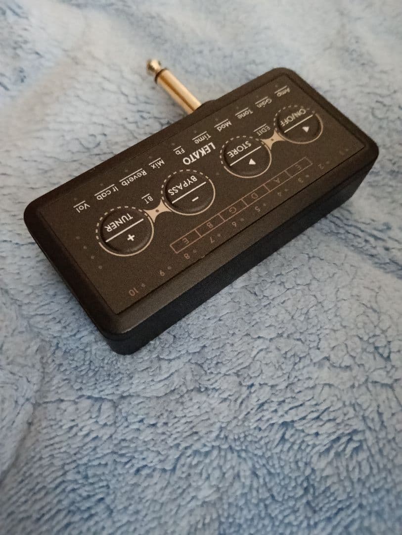 Donner HUSH-X エレキギター と SHUBB C4k カポタスト