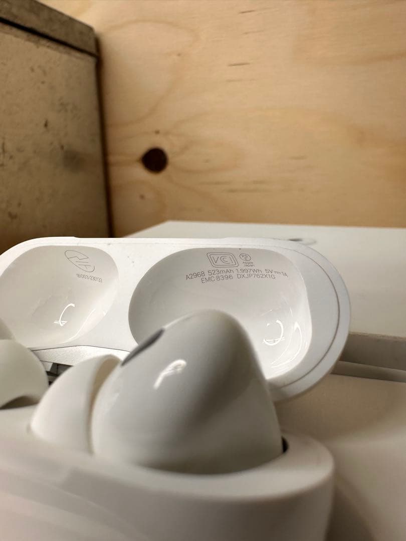 【保証有正規品】AirPodsPro 第2世代 MTJV3J/A 62X1G