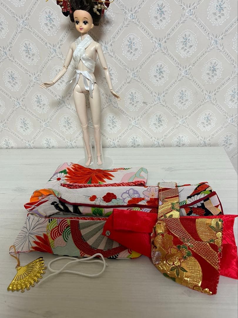 200円オフ！ジェニー人形付き花魁着物セット