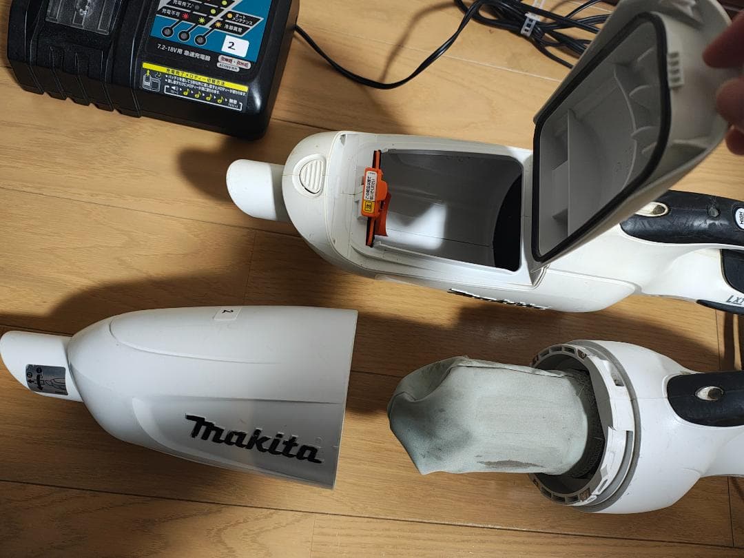 マキタ★コードレスクリーナー★CL182FD★バッテリーの状態良好★2