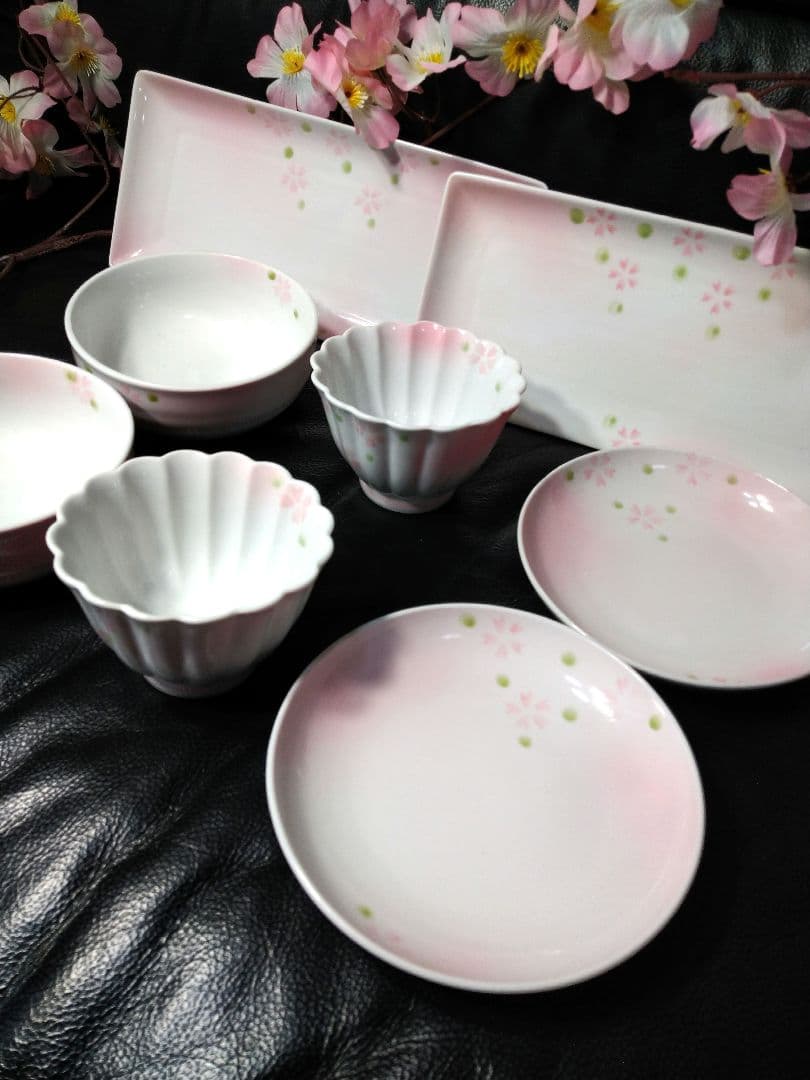 ♦春にお奨め素敵な桜【おもてなし】⬛【有田焼・一峰窯の桜柄平皿】⬛5皿