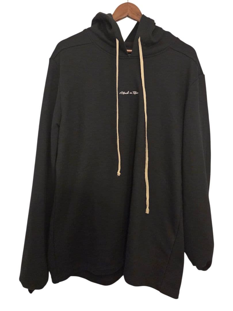 進撃の巨人「終尾の巨人」紐パーカー、黒