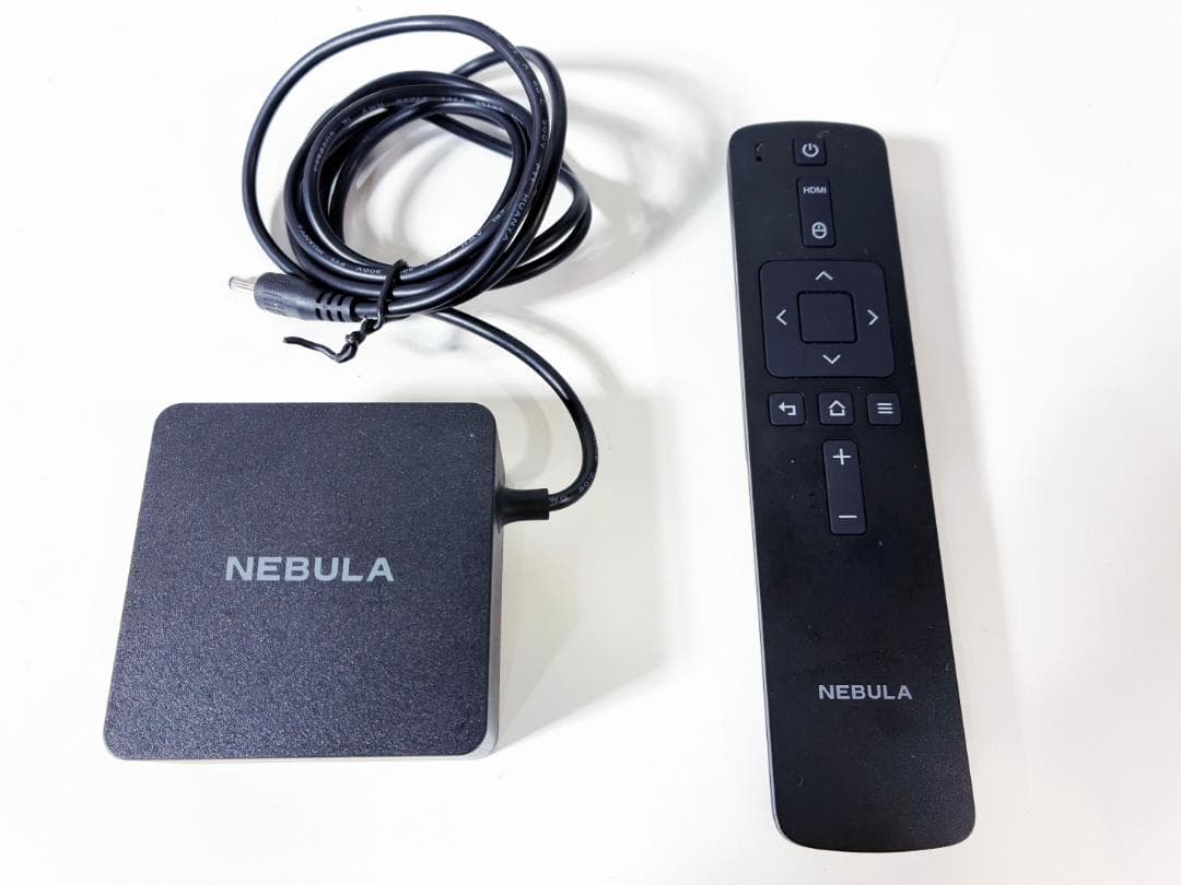 ★美品 中古★Anker ミニプロジェクター【NEBRA】FMBJ