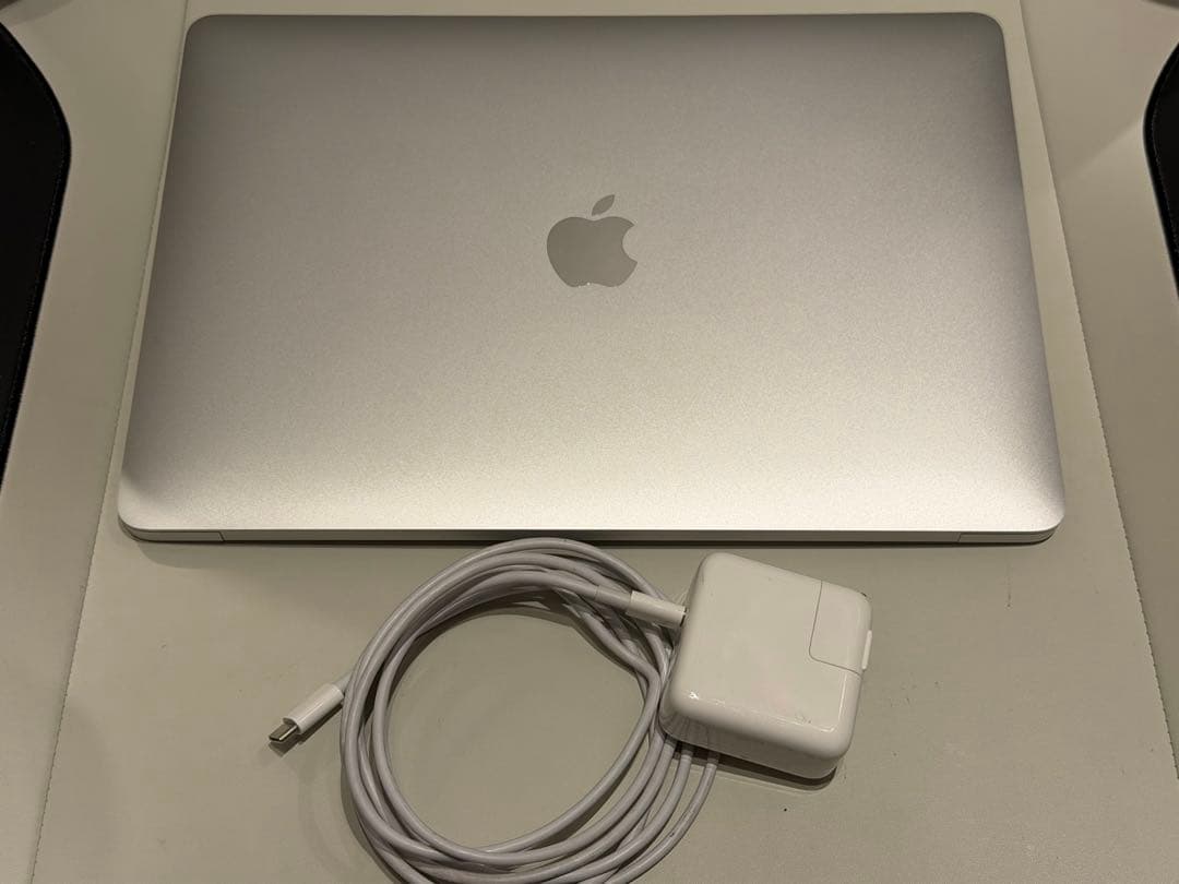 Apple MacBook Air (M1, 2020) シルバー JIS