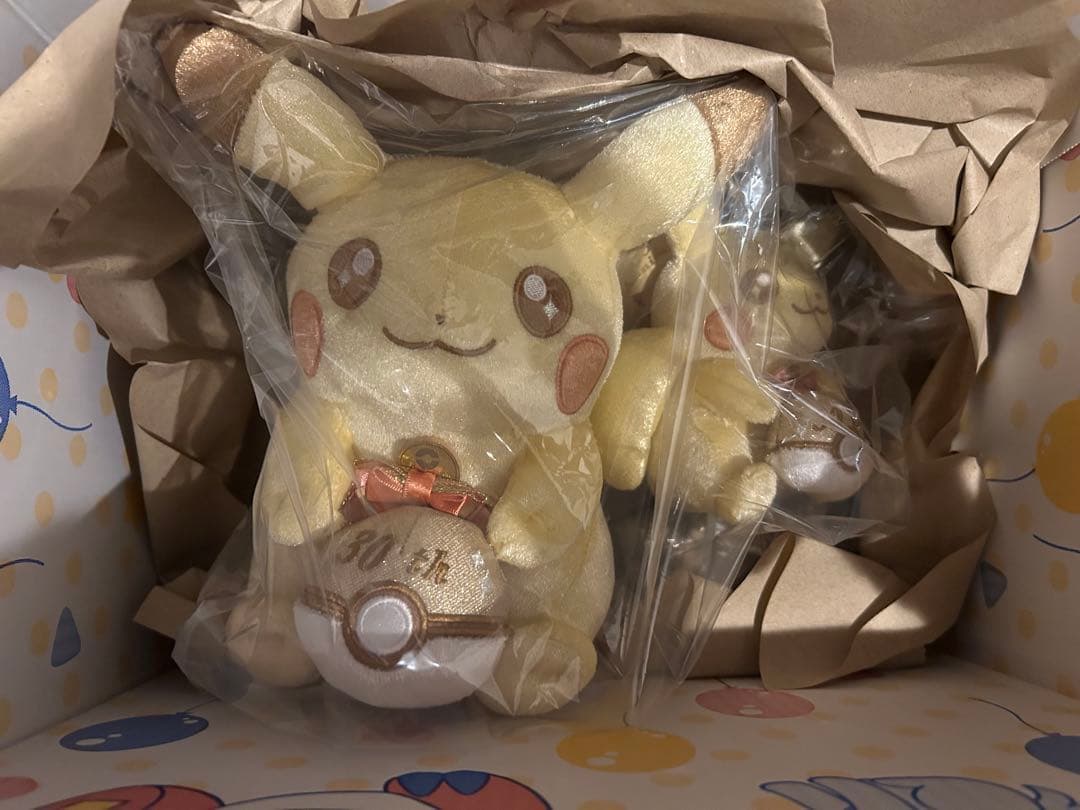 ポケモン 【30周年記念 】ピカピカ！ピカチュウ ぬいぐるみ 2点セット