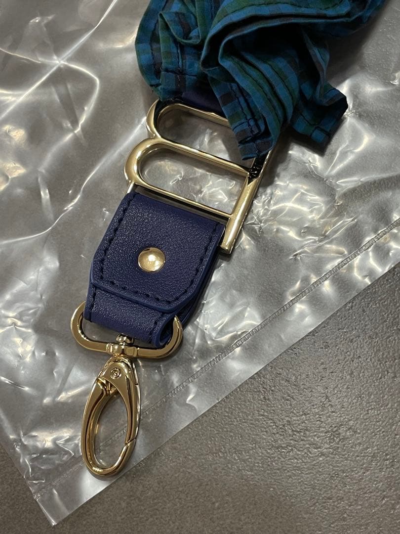 ファミリア bibiy コラボ フリル ストラップ