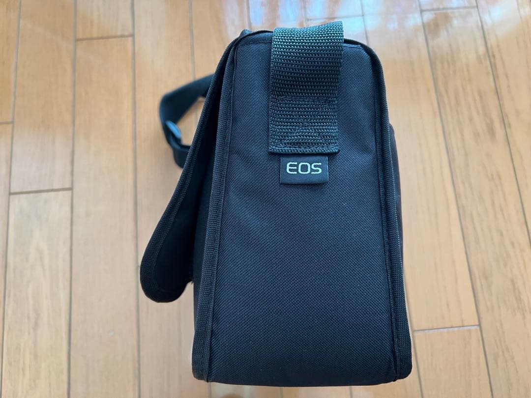 CanonEOSkissX8i ダブルズームキット+24mm単焦点+外部ストロボ