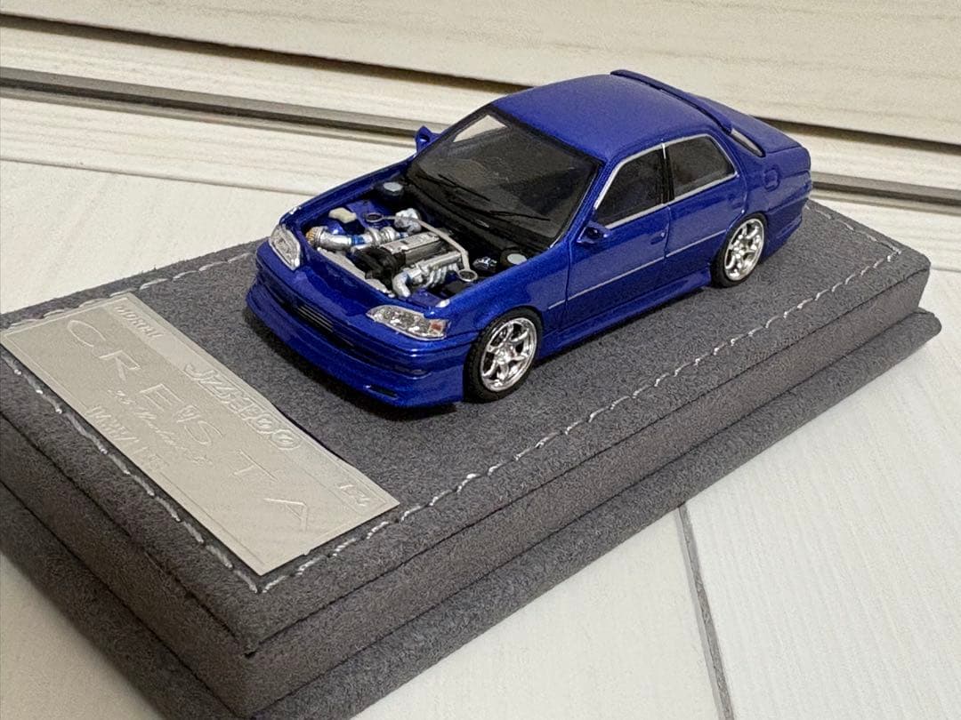 《新品箱付》1:64 トヨタ クレスタ ミニカー