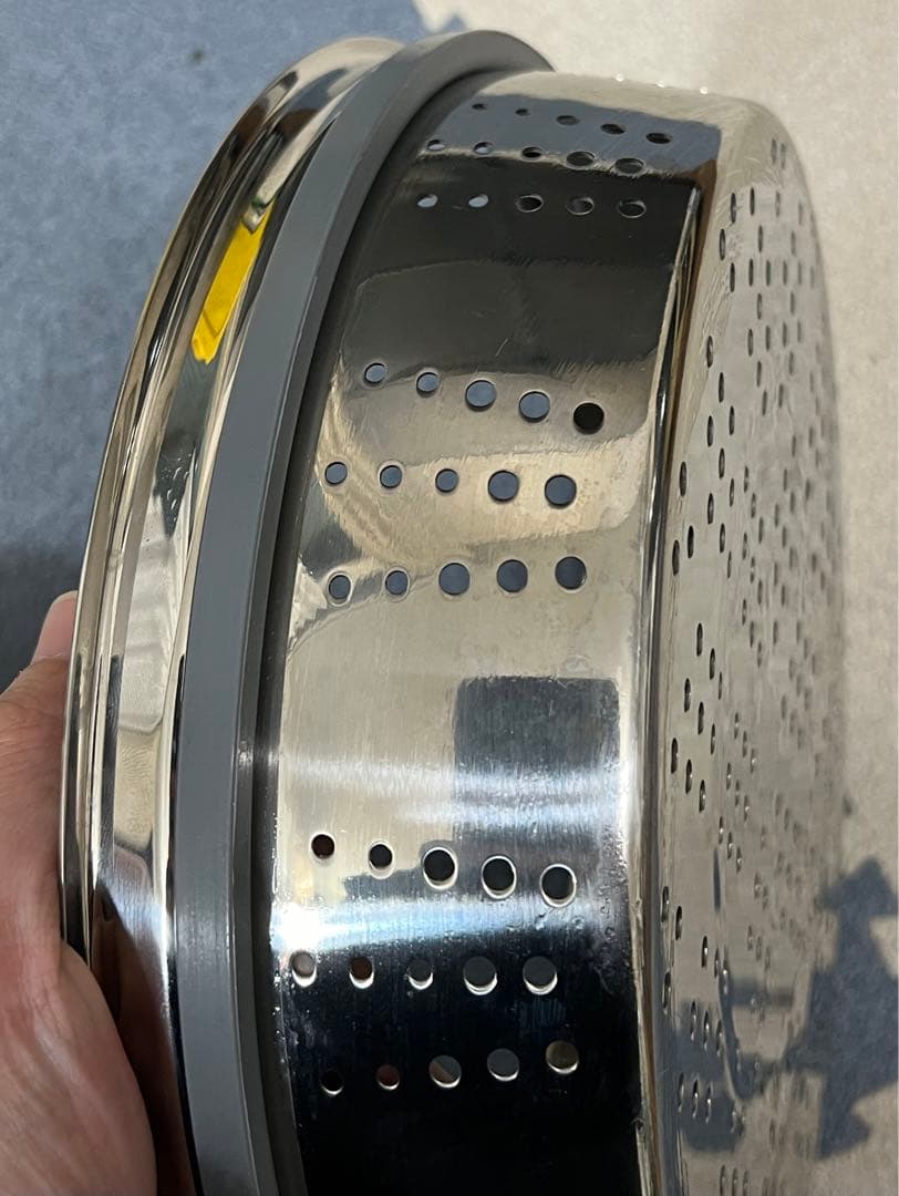 ①ツヴィリングJ.A.ヘンケルス IH対応 ② staub ストウブ 蒸し器