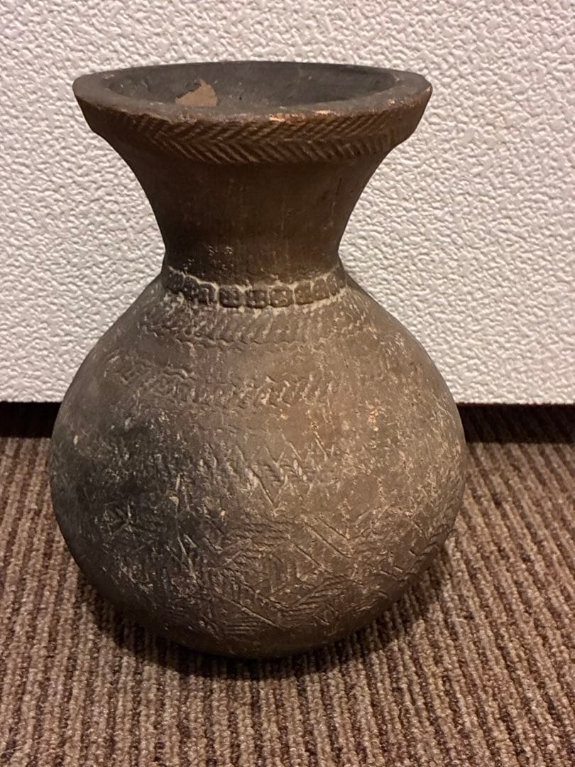 縄文土器　区画紋様　土器　壺型　骨董　アンティーク　置物　発掘品　出土品　像