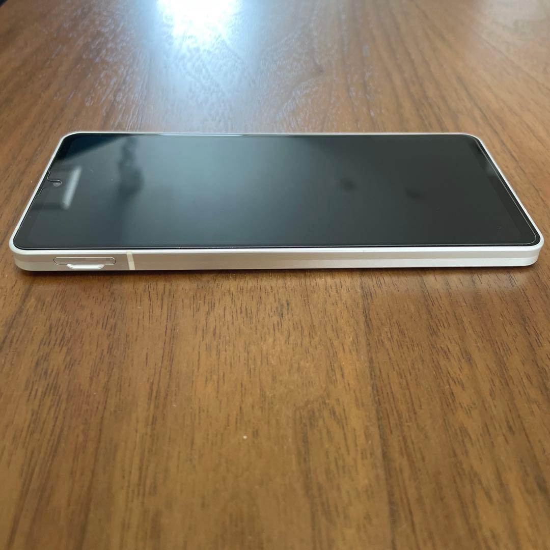 AQUOS sense6 シルバー SH-RM19 楽天モバイル版