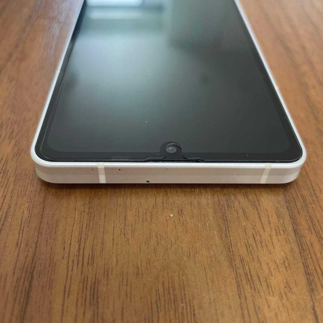 AQUOS sense6 シルバー SH-RM19 楽天モバイル版