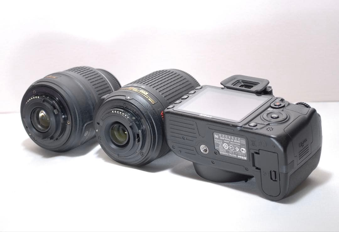 ✨美品✨Nikon D3100✨ダブルレンズ✨少シャッター✨スポーツ観戦に