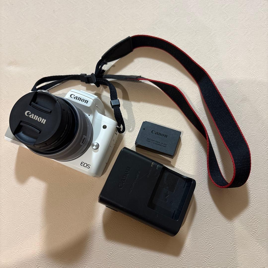 Canon EOS Kiss M2 ホワイト 15-45レンズ