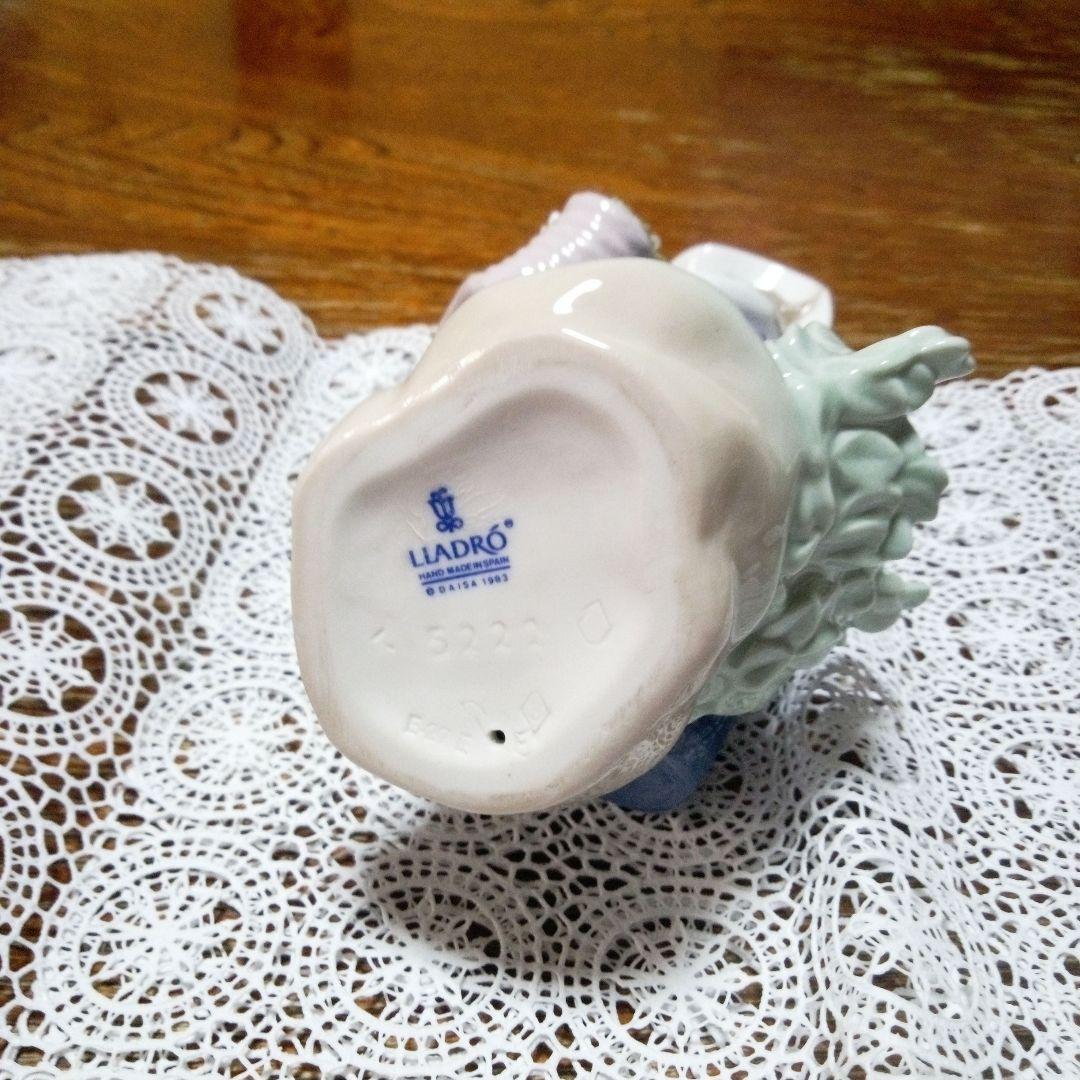 （美品）リヤドロ花を持つ少女の陶器4体セットバラ売り可1体6000円来週からです