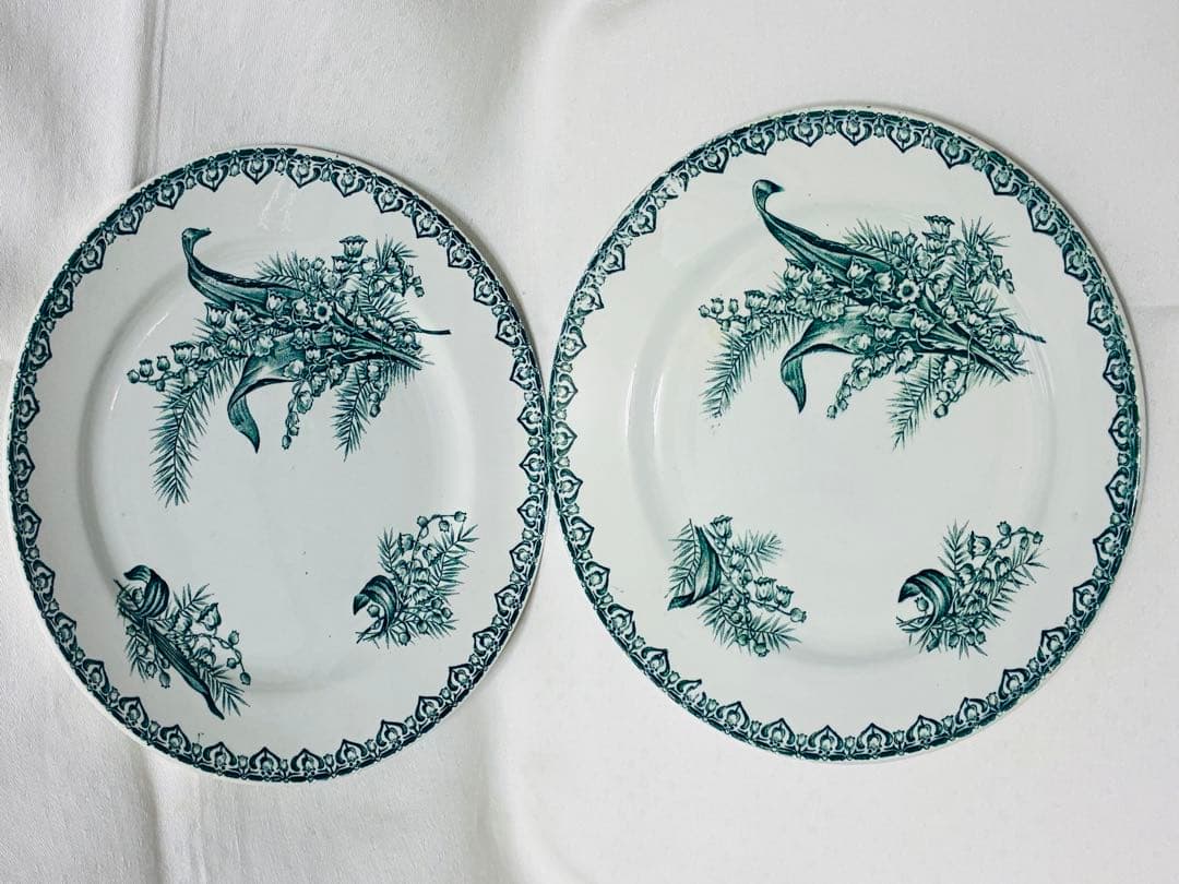 フランスアンティーク　サンタマン　アマンディノワーズ　鈴蘭シリーズ　2枚です