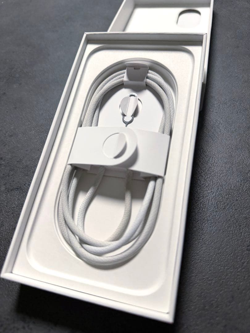 iPhone16 256G SIMフリー 【美品】 元箱・充電コード付