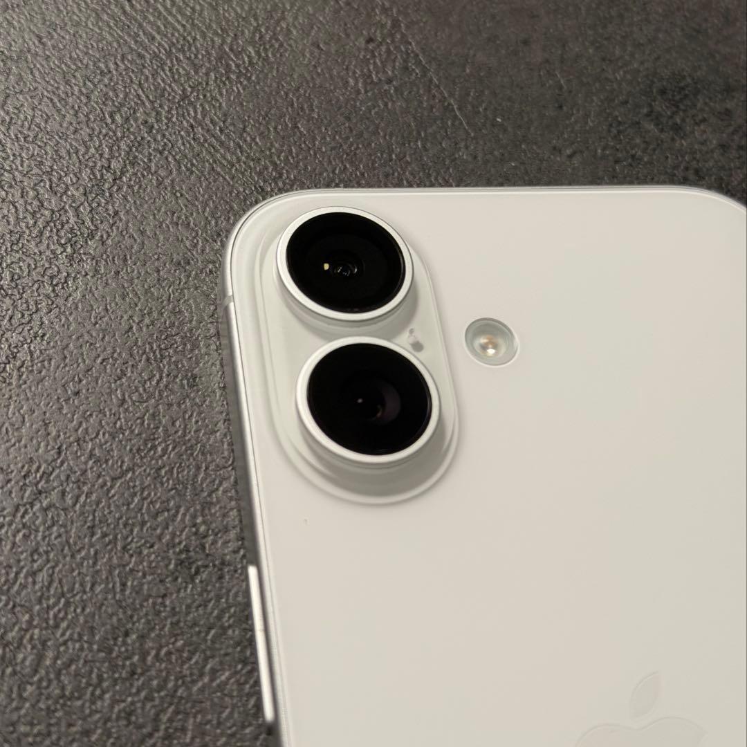 iPhone16 256G SIMフリー 【美品】 元箱・充電コード付